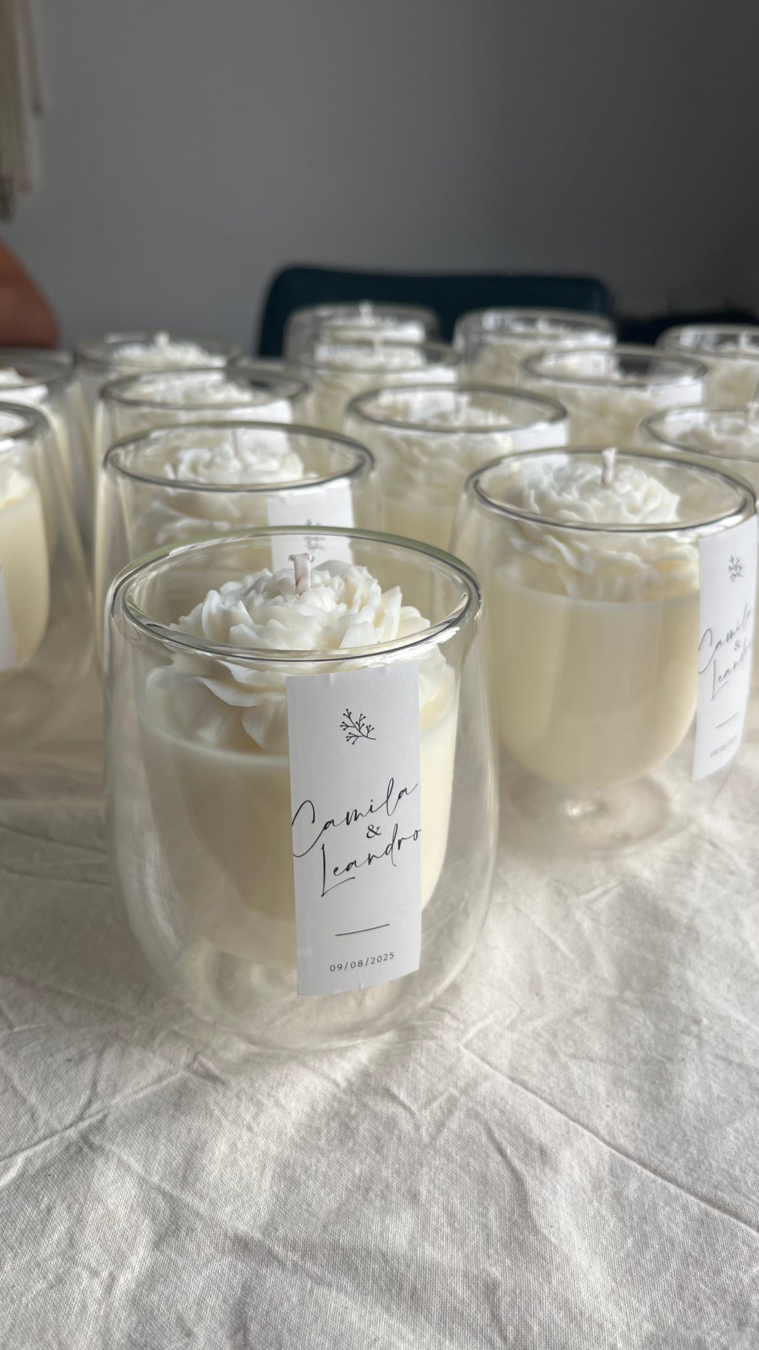 Souvenirs personalizados: velas de soja para bautismos y eventos