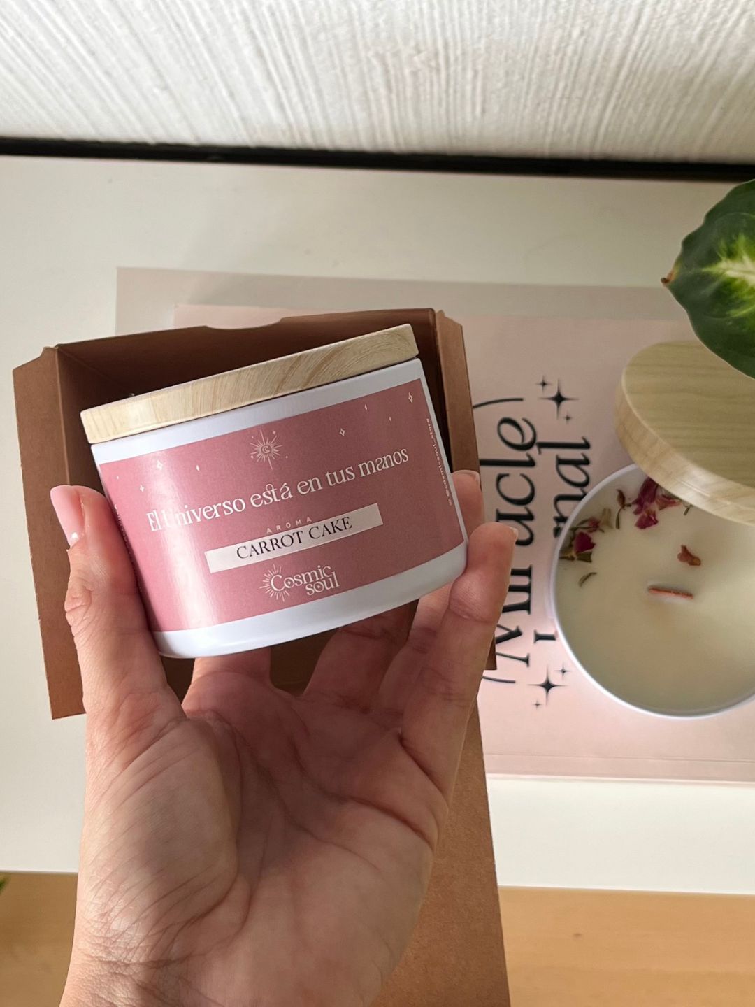 Vela "Manifiéstalo" Formato Lata | Carrot Cake